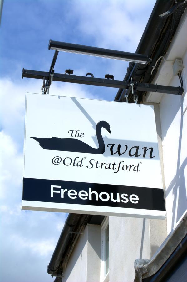 The Swan @Old Stratford Hotel Milton Keynes Exterior photo